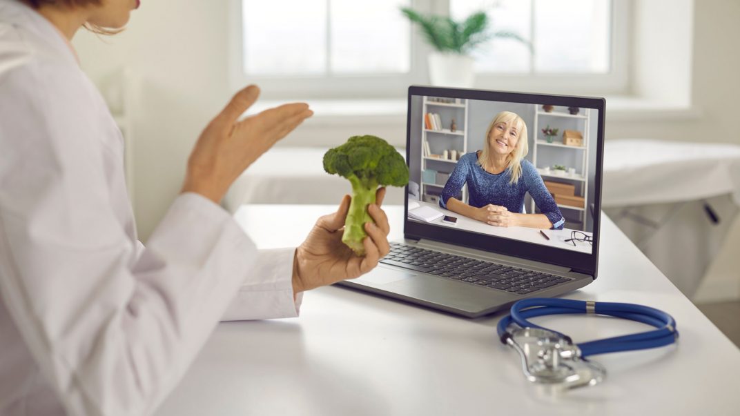 Dietitian-delivered nutrition therapy for high blood pressure 1 dietician for seniors