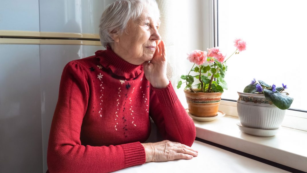 Summer blues: Why some people feel down this time of year — and what to do about it 1 senior depression