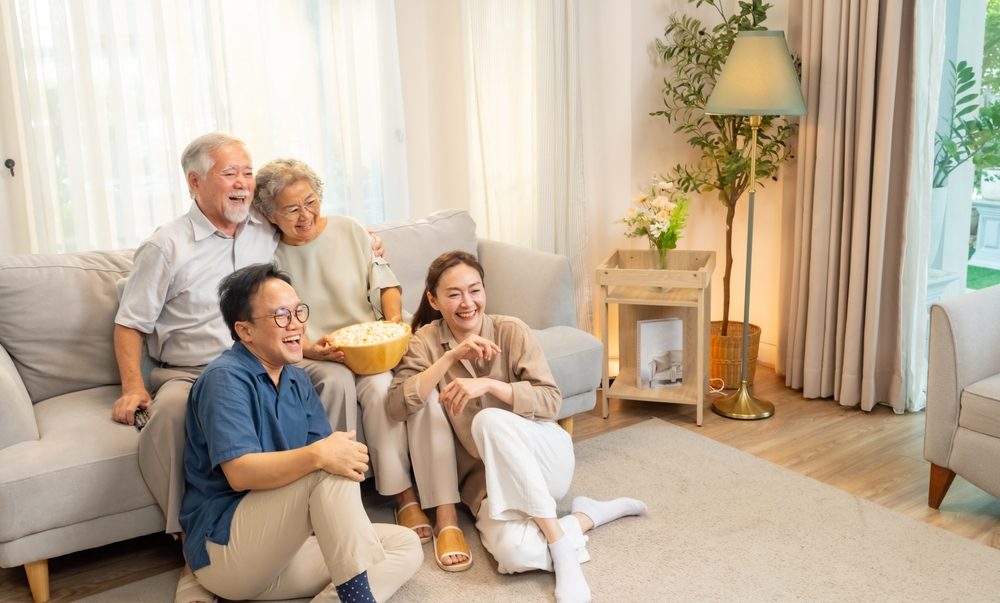 What Type of Support Helps Older Adults Stay Independent? A Simple Guide for Families 1 Family gathering in a cozy living room - Aging in Place